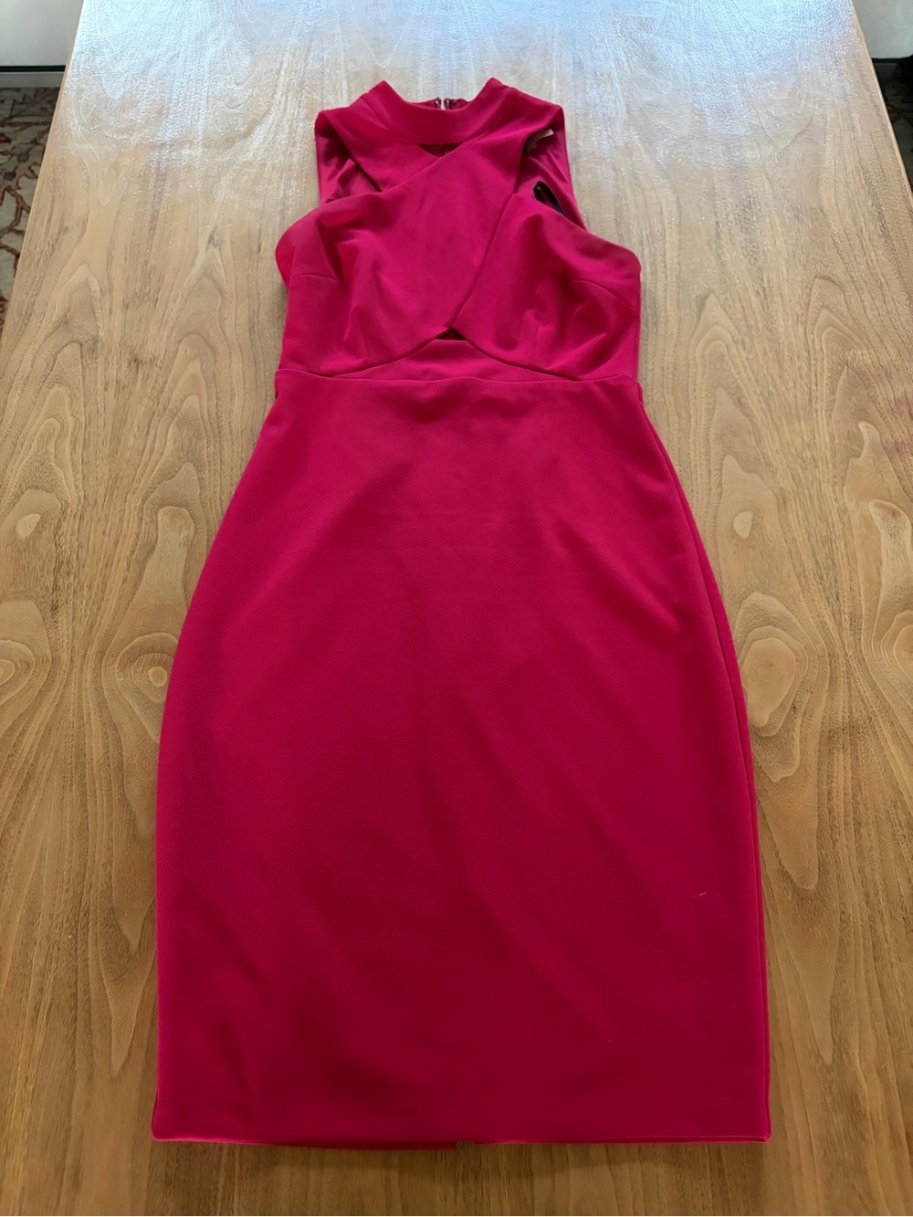 Guess Sheath Dress with Cutout Detail size 0